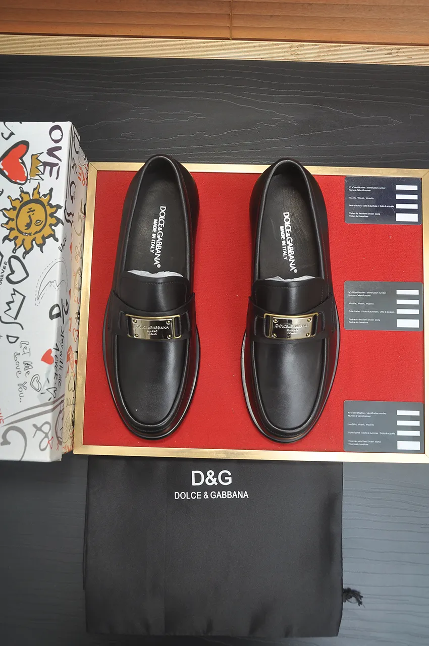 Men's men's shoes 💰540💶🌲 DG top 🔍🔍Men's new leather shoes 🚹 are on sale at the same time at the counter ⚠The uppers are imported cowhide from Italy, the entire imported cowhide lining, imported accessories 💪💪, completely 1⃣️ vs 1⃣️ replica 🇮 🇹💪💪, ⚠Sole: The original sole is specially provided by the original factory, the exclusive movable molded sole is super comfortable, ⚠The original factory follows the order, 🔍🔍high quality, you can enter and exit the counter at will, welcome to compare ⚠Size: 38-44 (45 customized)